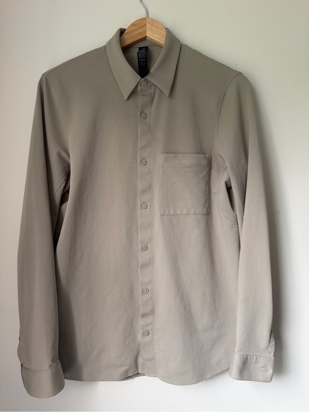 EUC Lululemon Commission Dress Shirt Long Sleeve Button Down Brown Cafe Au Lait